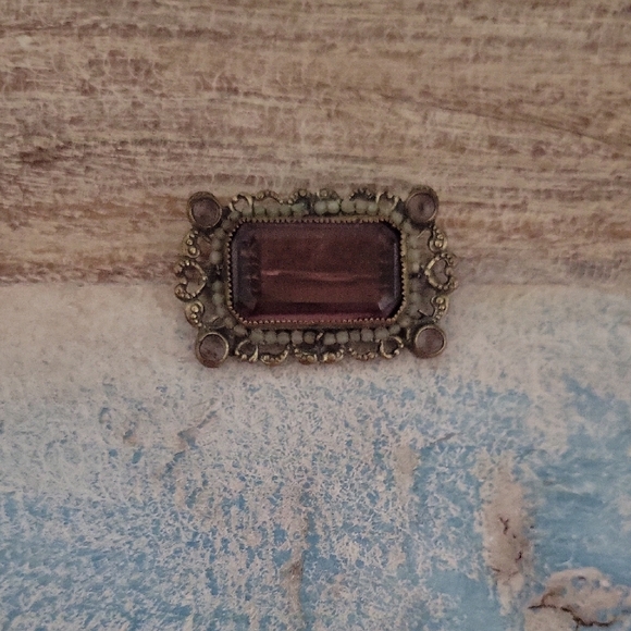Vintage Style Ornate Brooch with Purple Gem - Picture 1 of 3